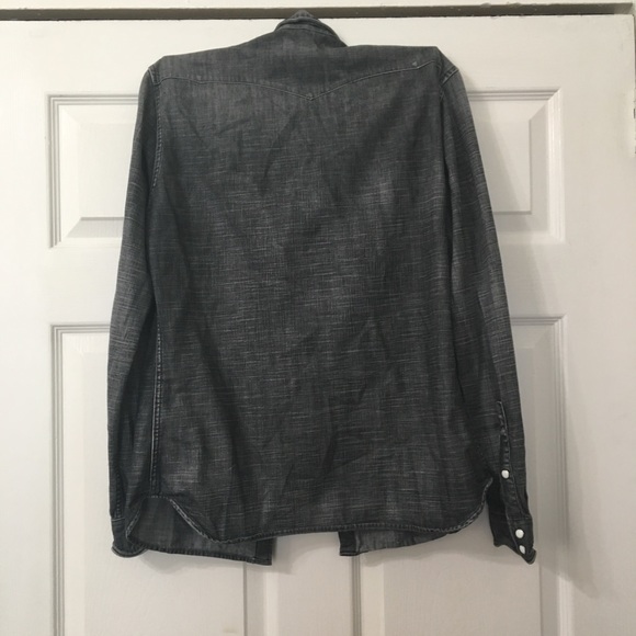 Women’s Gray Long Sleeve Button Down Shirt - Picture 2 of 3